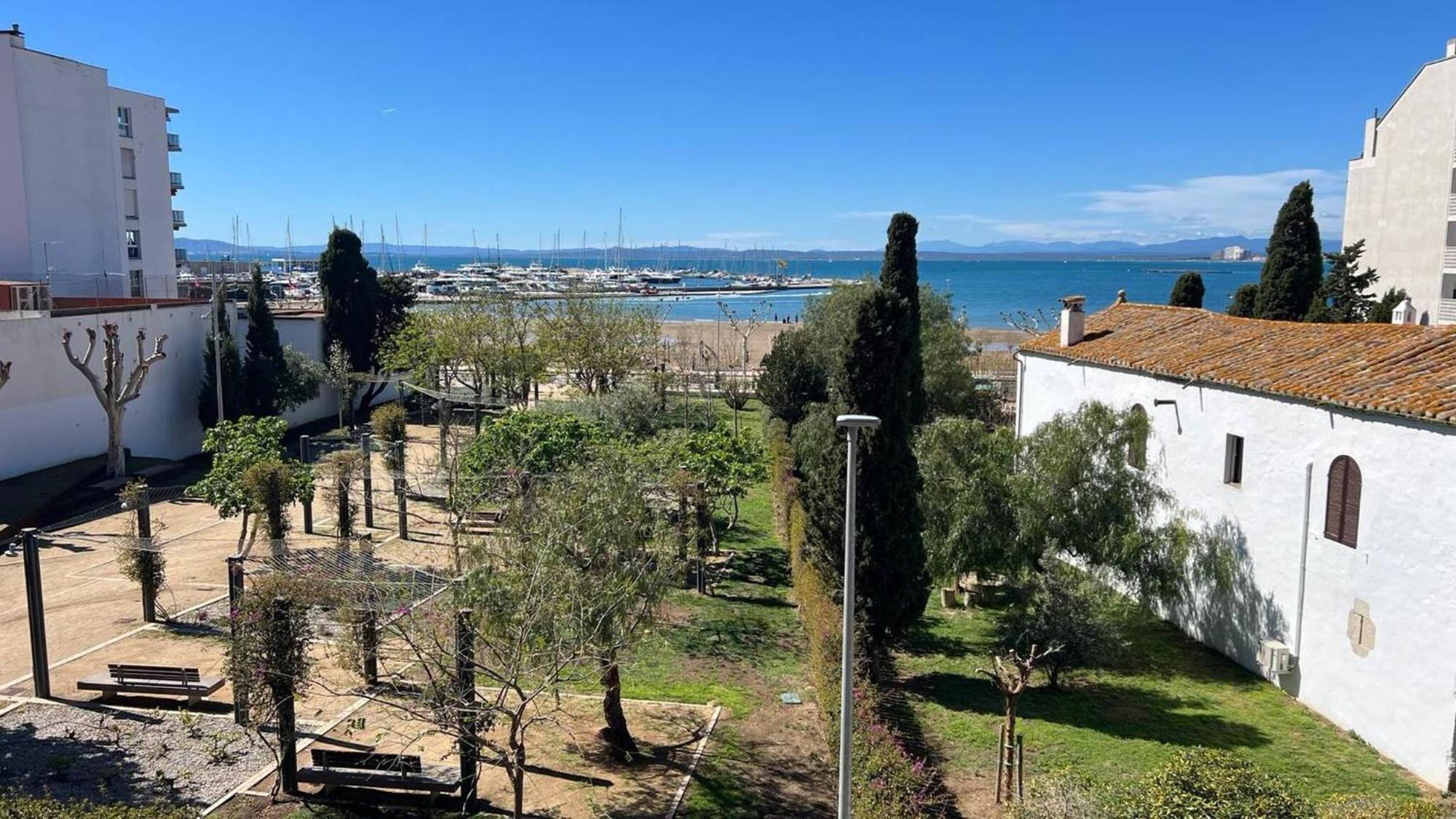 Apartamento Frente Al Mar Roses Exterior photo